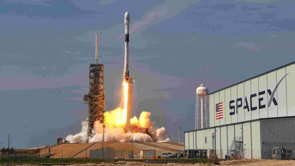 Deal της Space X με ιαπωνική εταιρεία για 2 ιδιωτικές αποστολές εξερεύνησης της Σελήνης